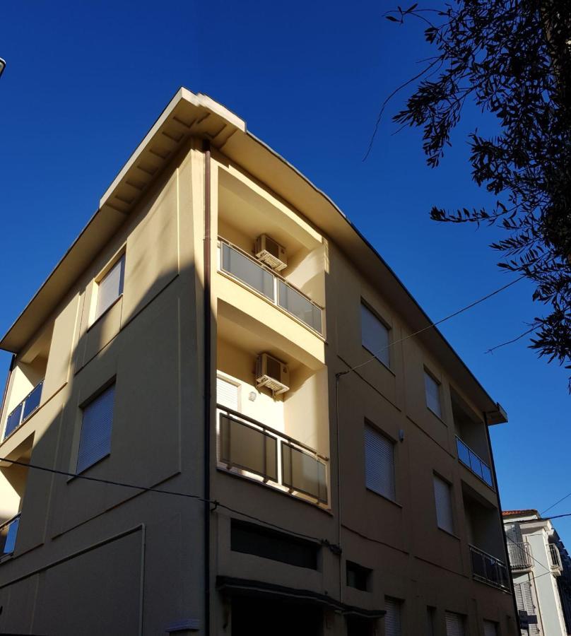 Tres Chic Panzió Civitanova Marche Kültér fotó