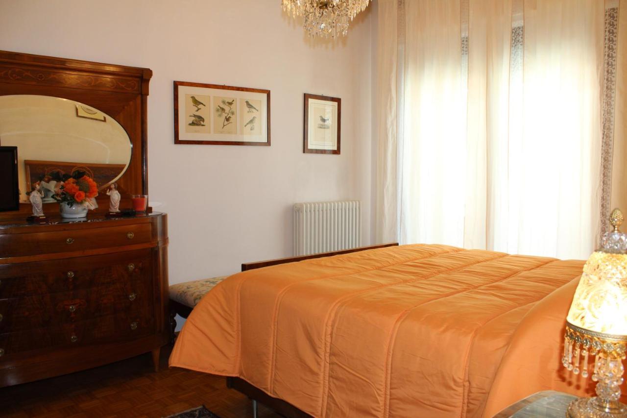 Tres Chic Panzió Civitanova Marche Kültér fotó